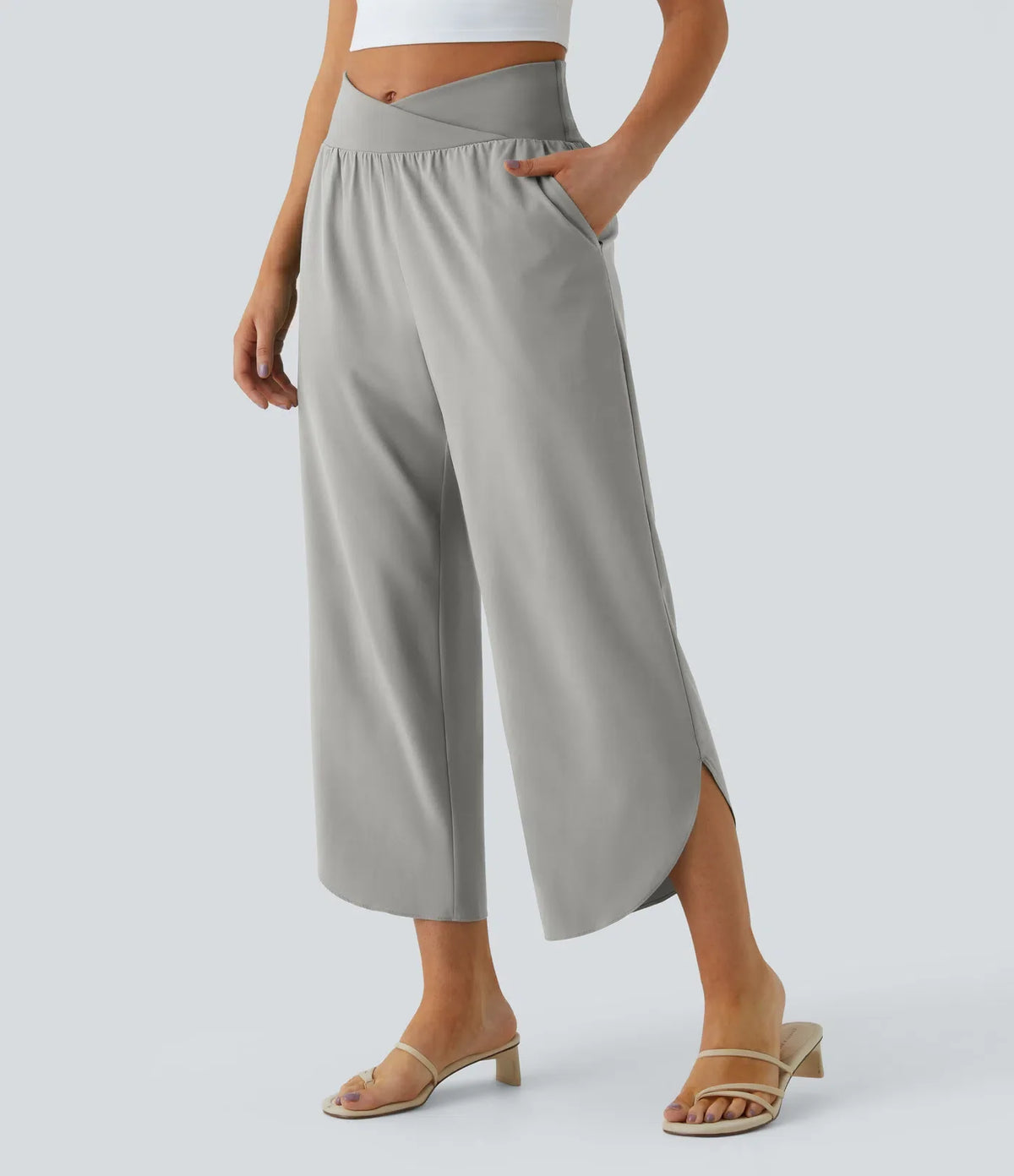 Breezeful™ - Pleated pants with high vitality and side bags